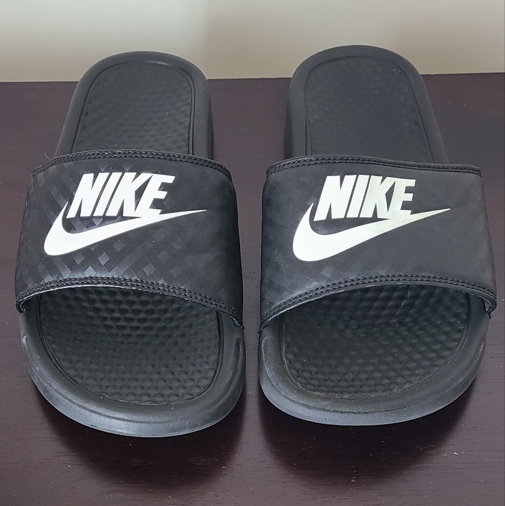 Nike Black Slides